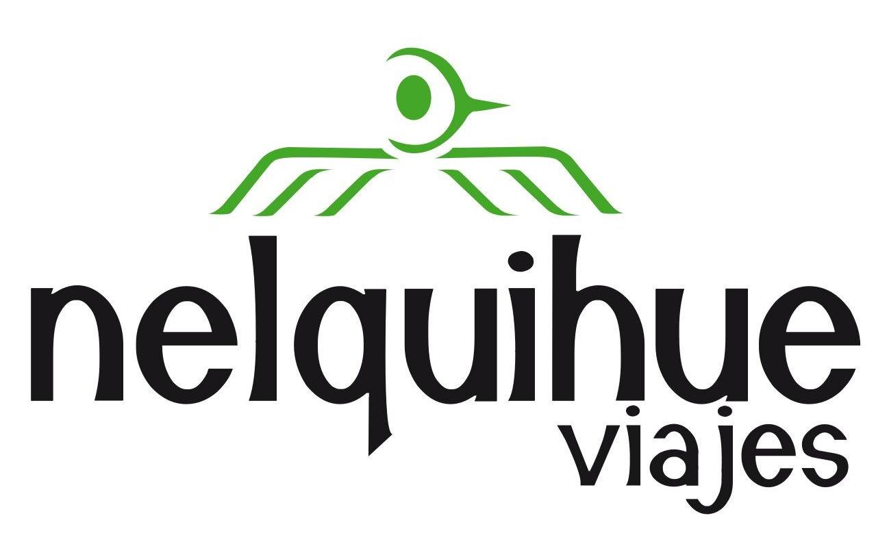  el logo de Nelquihue Viajes utiliza un símbolo de un pájaro verde estilizado junto con el nombre de la empresa en negro, sugiriendo libertad, movimiento y la naturaleza asociada a los viajes.