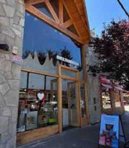 Del Turista - Fachada del local Del Turista.