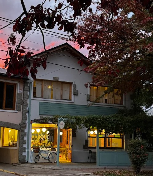 Ique cafe - Frente del local.